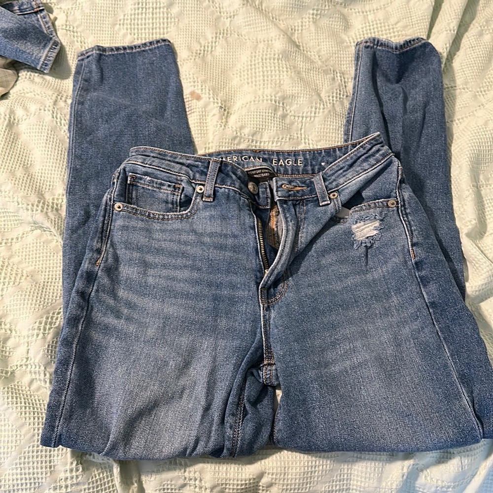 American Eagle Mom Jeans